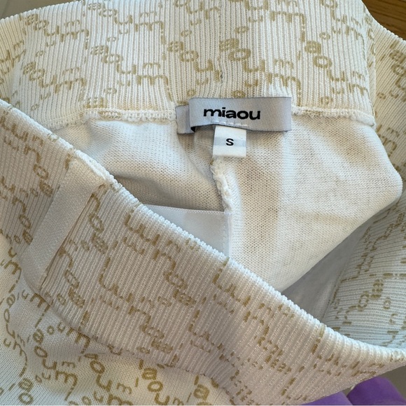 NWOT Miaou Oat Harley Capri Logo Beige White Legging Monogram Cropped - Picture 6 of 15